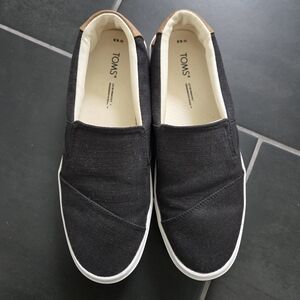 TOMS Slip Ons